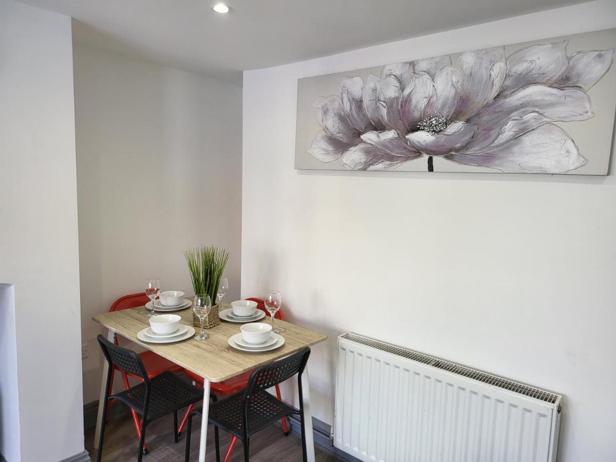 Vetrelax 4Bedroom House With Garden And Parking Colchester Exterior photo